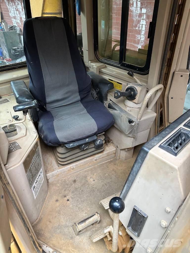 CAT D 6 H II Crawler dozers
