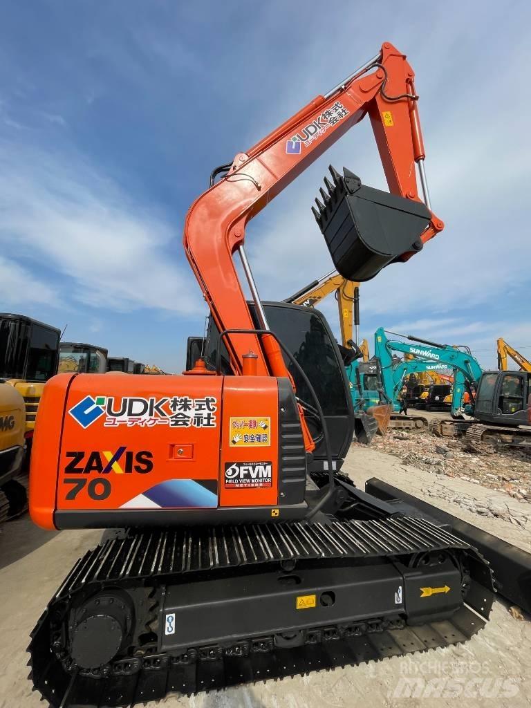 Hitachi 70 Mini Excavators <7t (Mini Diggers)
