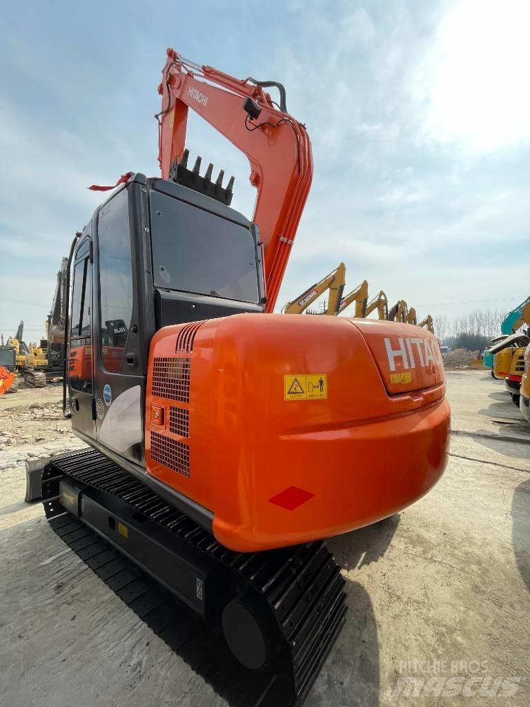 Hitachi 70 Mini Excavators <7t (Mini Diggers)