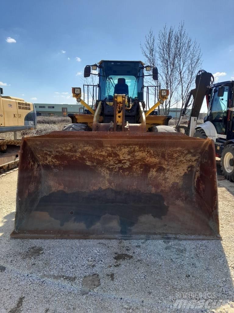 Komatsu WA 380-6 Wheel Loaders
