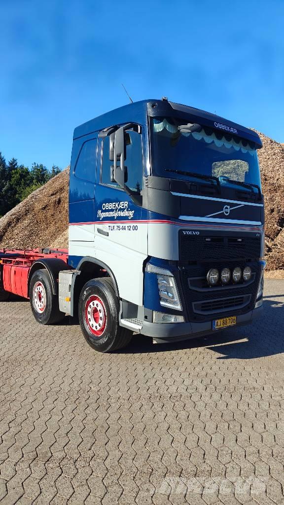 Volvo FH 500 8x4 Hook lift trucks