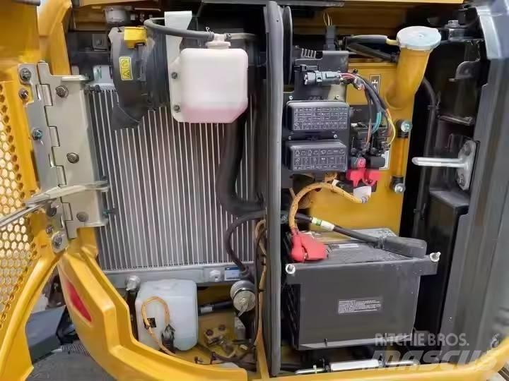 CAT 303 CR Mini Excavators <7t (Mini Diggers)