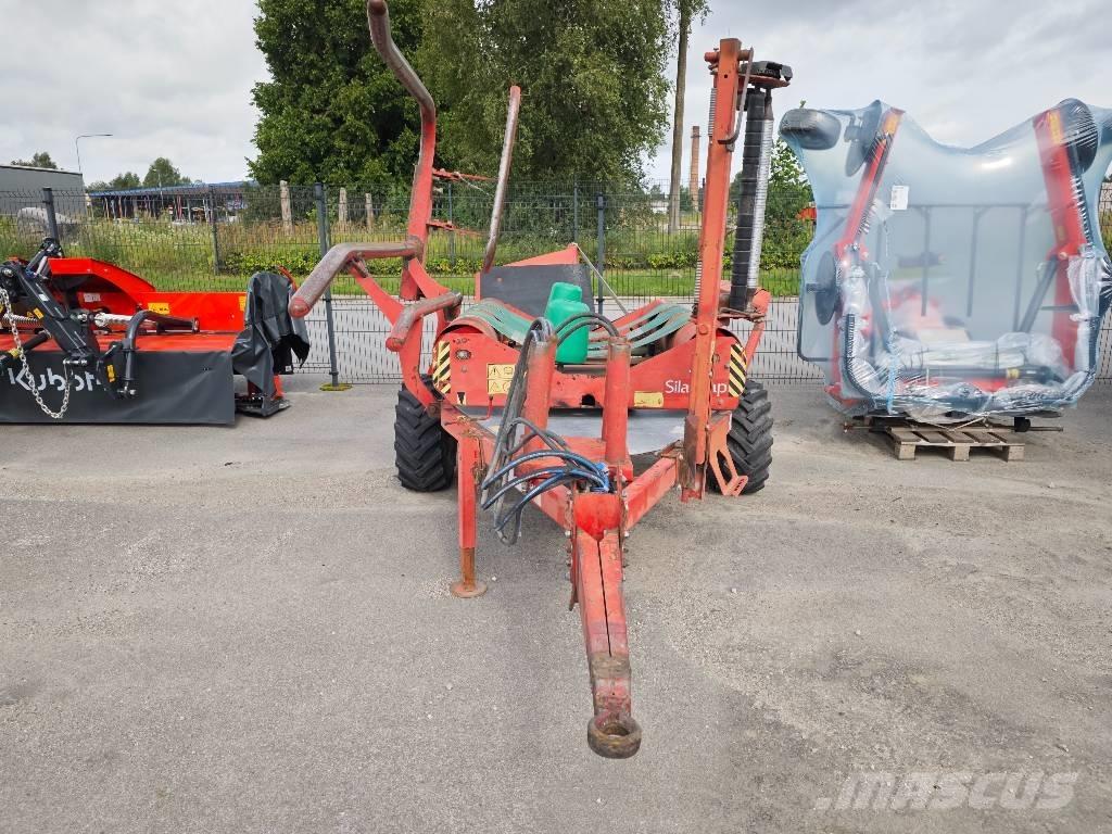 Kverneland UN 7517 Bale Wrappers