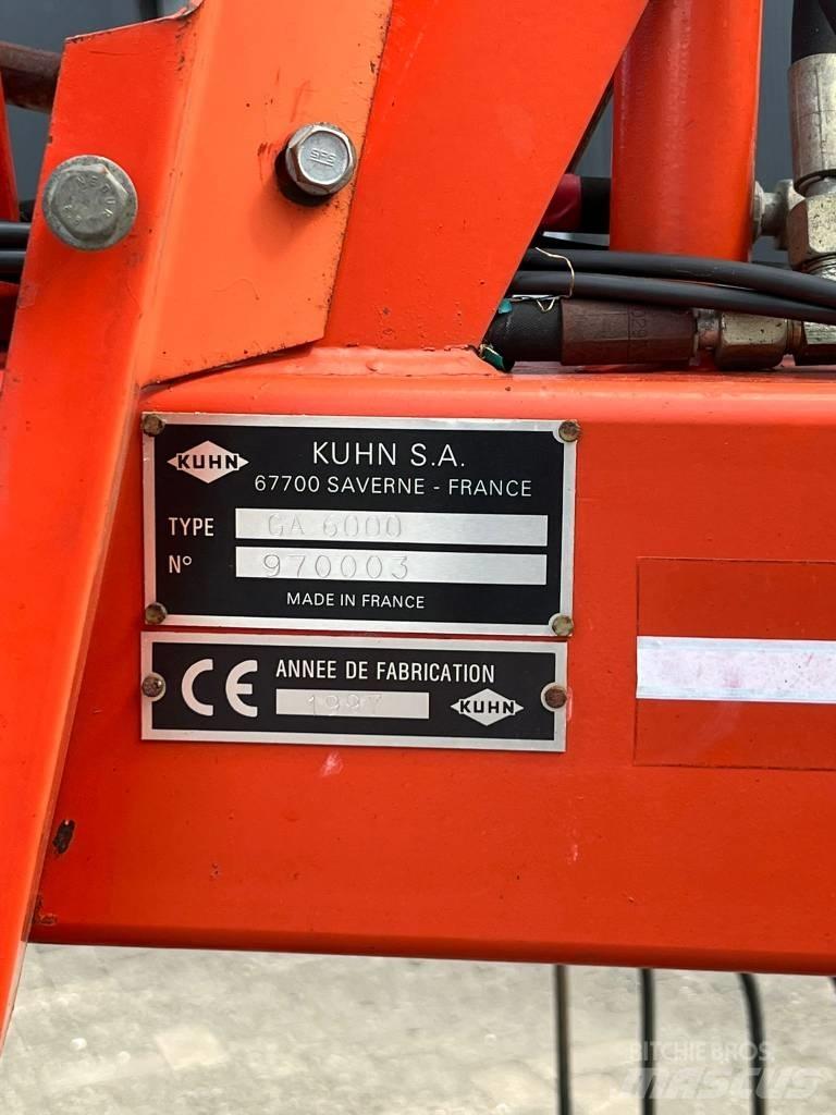 Kuhn GA 6000 Swathers \ Windrowers