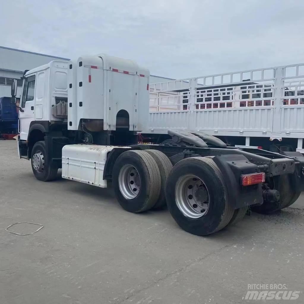 Howo 380 6x4 Conventional Trucks / Tractor Trucks