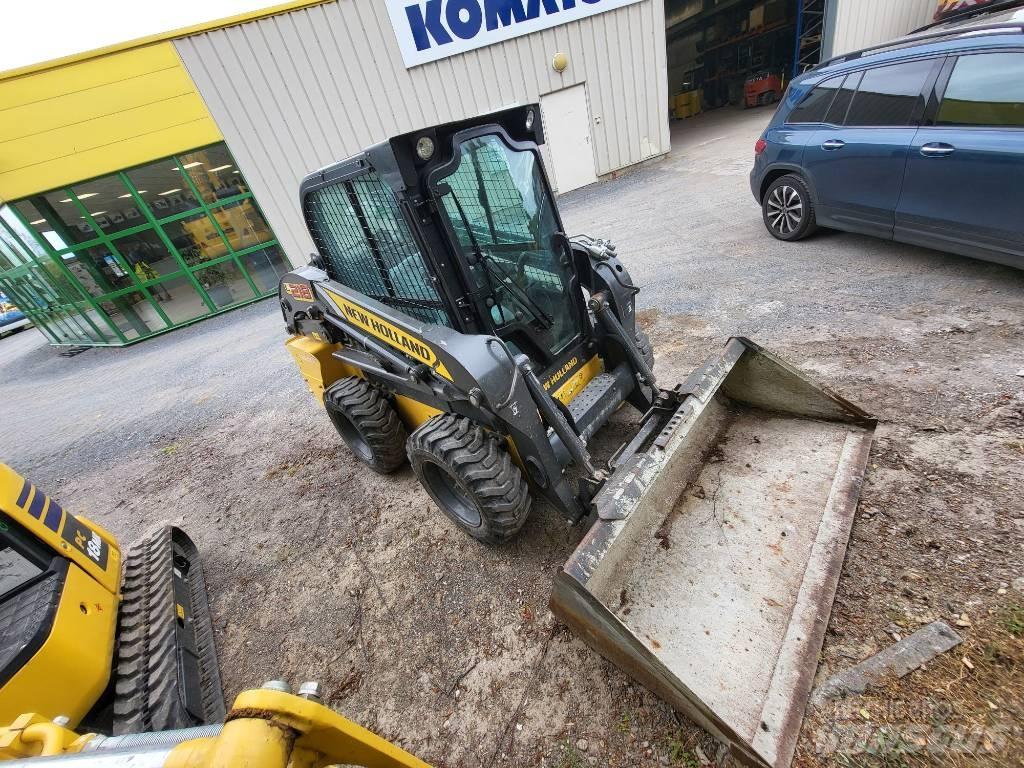 New Holland L218 Skid Steer Loaders