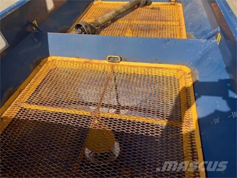 Bogballe D1000 Manure spreaders
