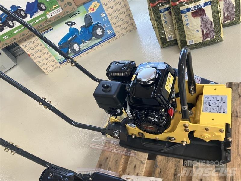  - - - BOMAG BVP10/36 Farm Equipment - Others