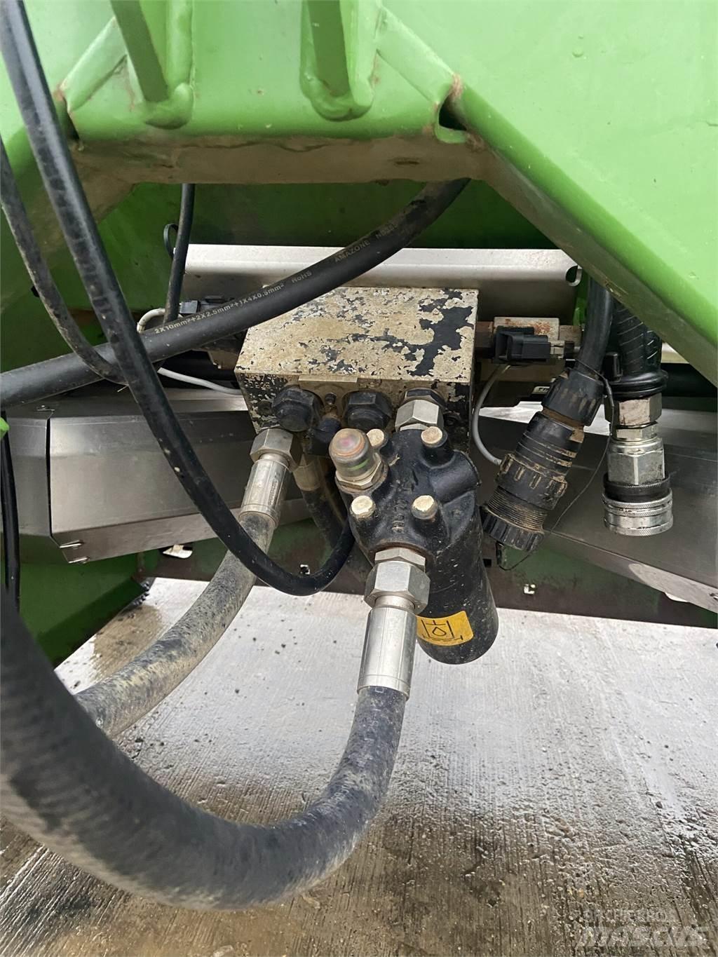Amazone ZA-TS4200 Sprayer Fertilizers