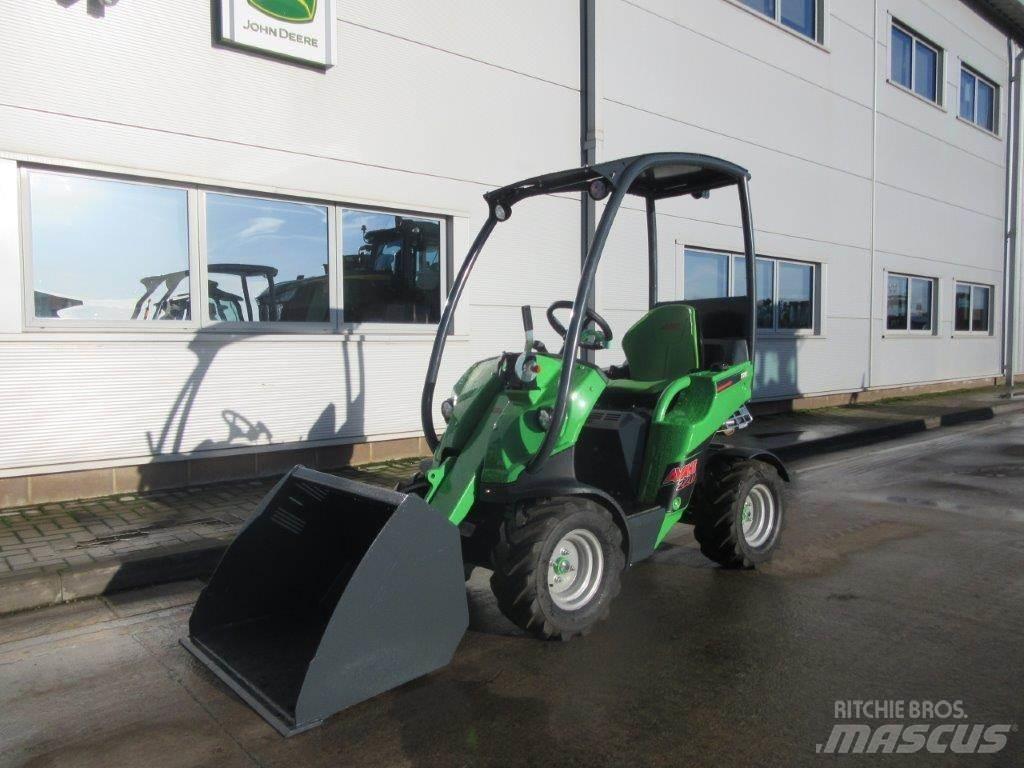 Avant 220 Telescopic Handlers