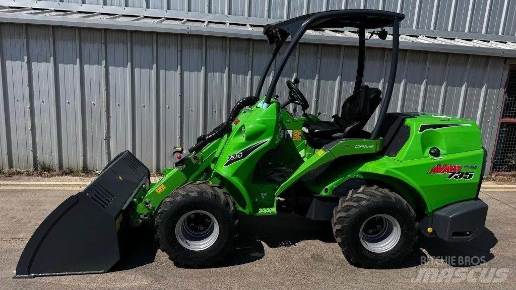 Avant 735 Telescopic Handlers
