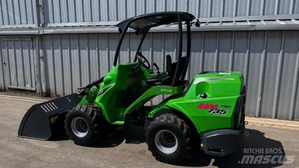 Avant 735 Telescopic Handlers