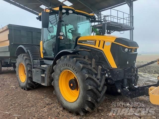 JCB Fastrac 4220 Tractors