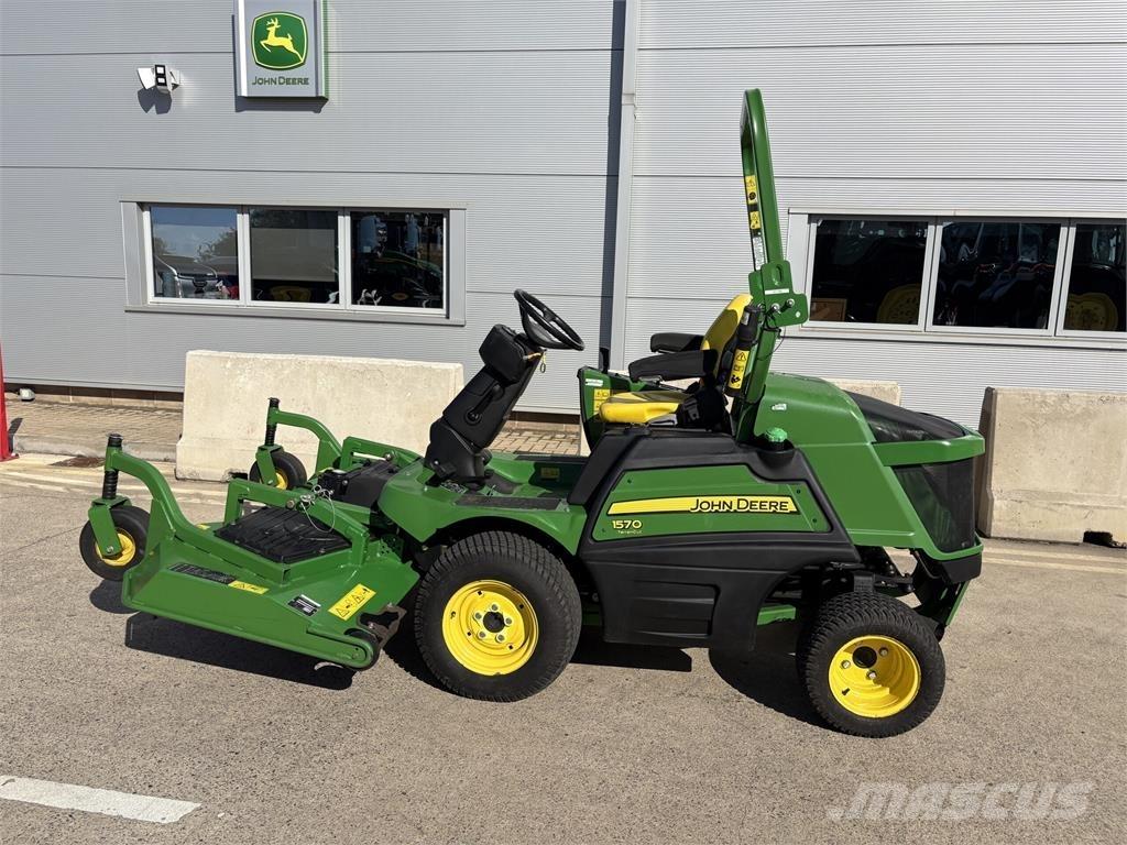 John Deere 1570 Riding mowers