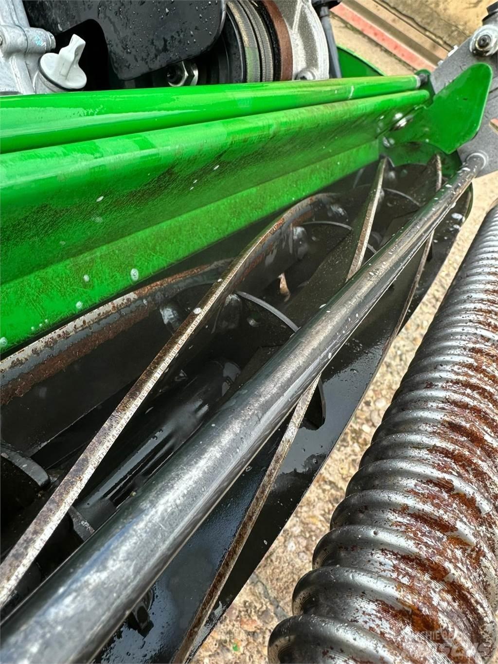 John Deere 260SL Walk-behind mowers