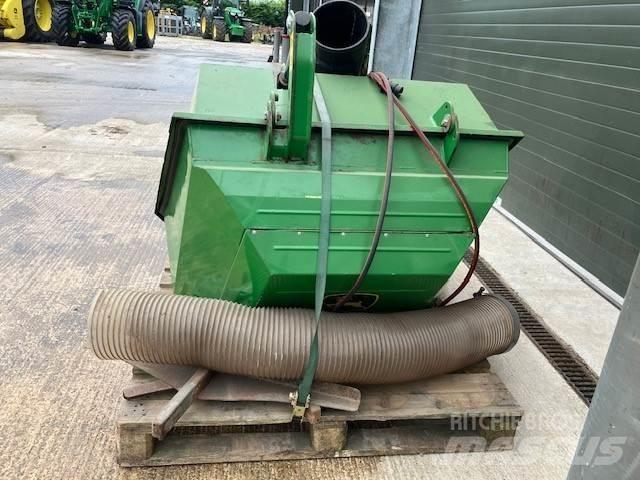 John Deere 580L Groundcare - Others