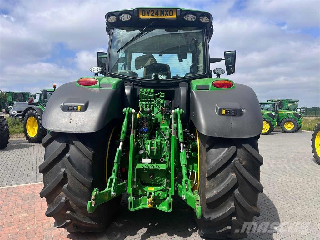 John Deere 6R 215 Tractors