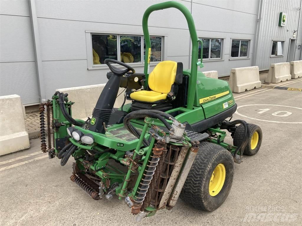 John Deere 7700A Walk-behind mowers