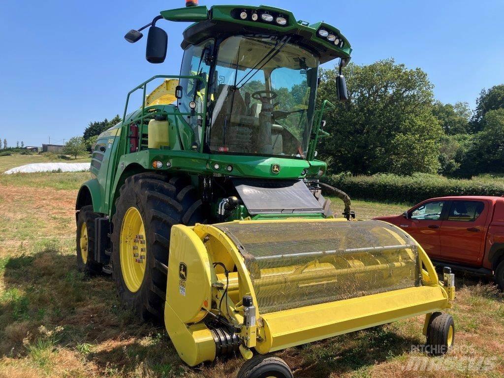 John Deere 8400i Foragers