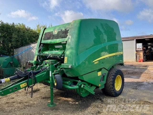 John Deere 960 Square Balers