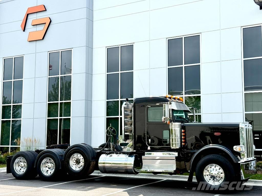 Peterbilt 389 Conventional Trucks / Tractor Trucks