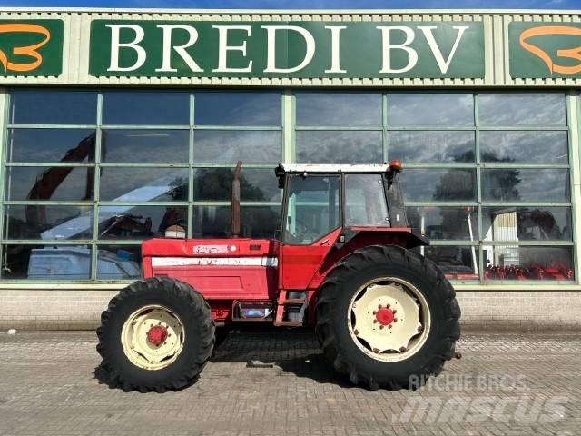 International 1255 A Tractors