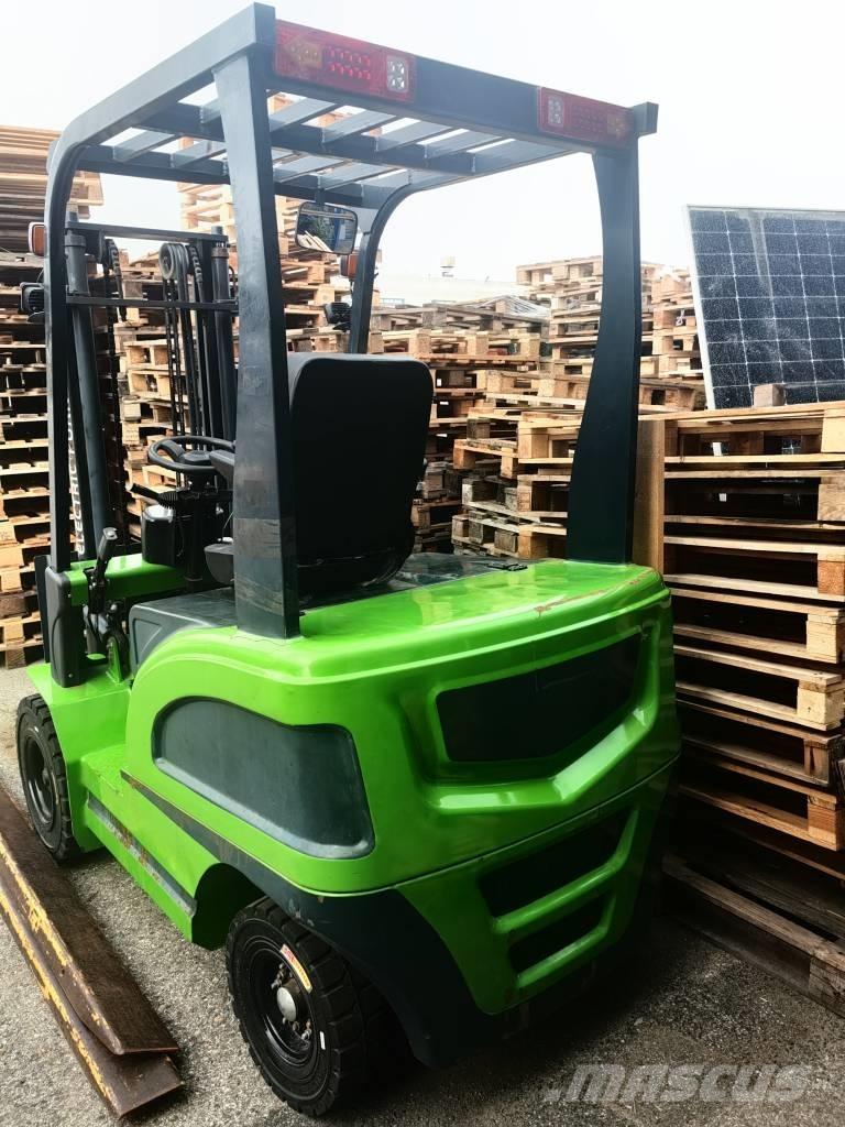  Stipp CPD15 Electric Forklifts
