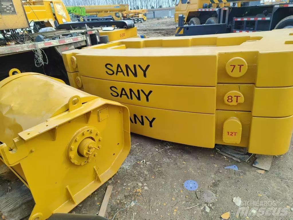 Sany STC 1300 Mobile and all terrain cranes