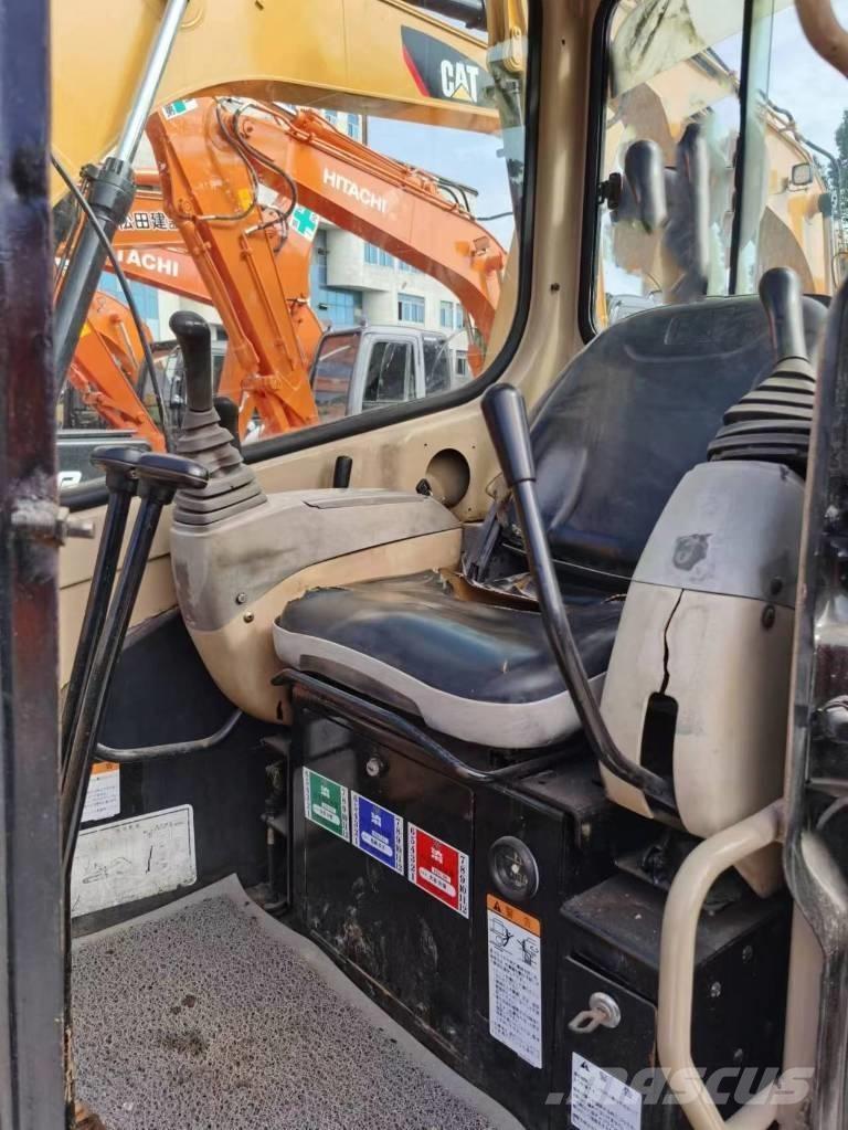 CAT 303 CR Mini Excavators <7t (Mini Diggers)