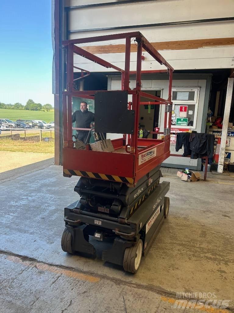 SkyJack SJ3219 Scissor Lifts