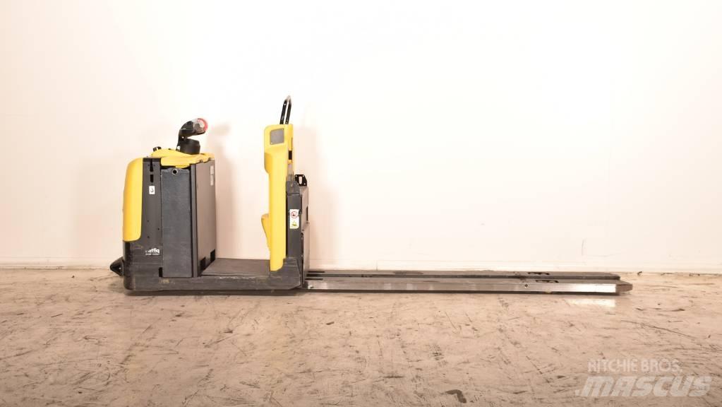 Hyster LO2.0 Low lift order picker