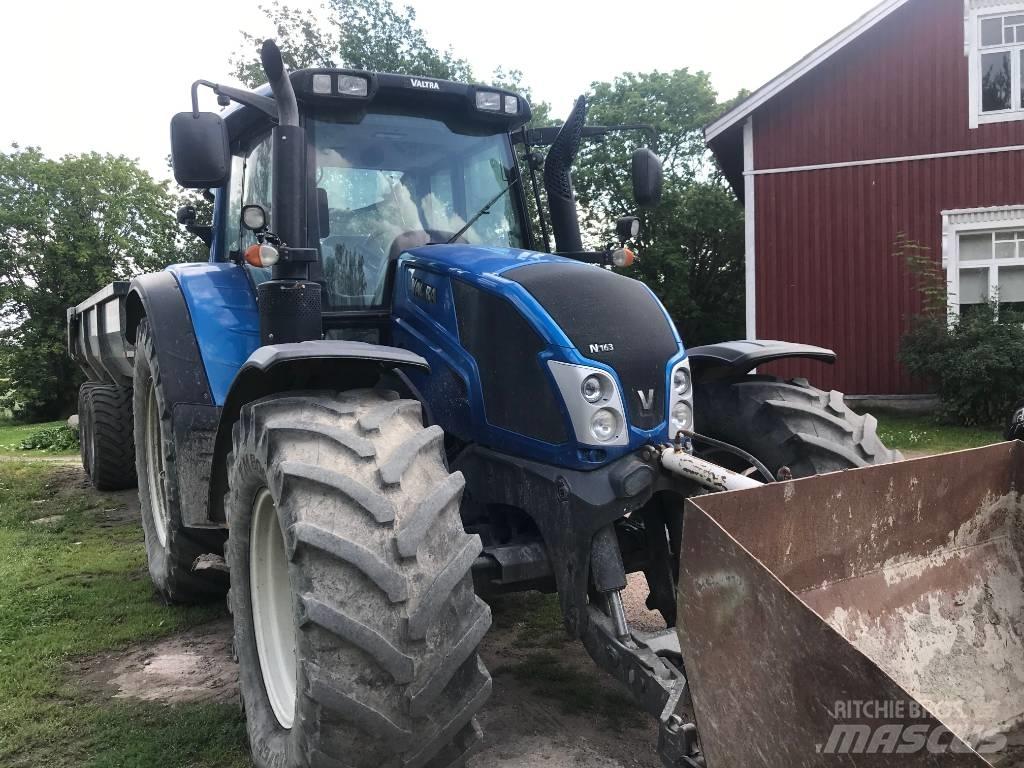 Valtra N 163 Tractors