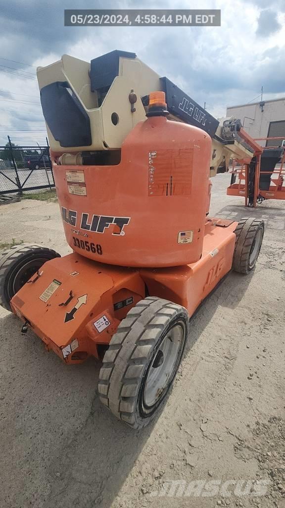 JLG E 450 AJ Articulated boom lifts