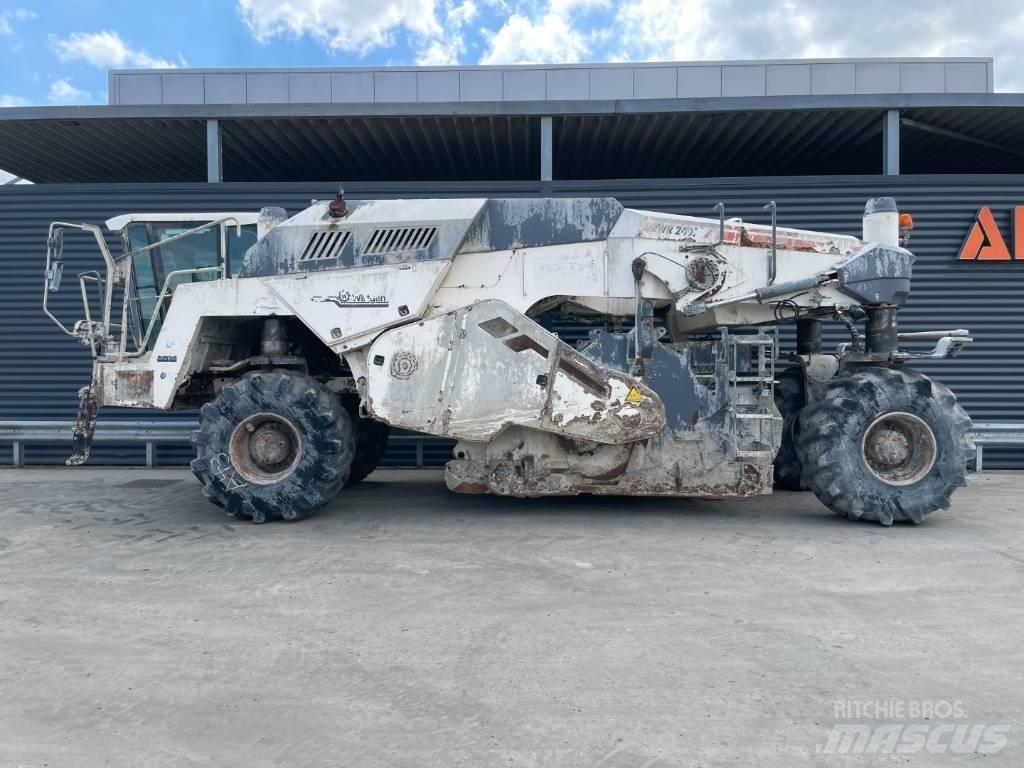 Wirtgen WR 240I Asphalt Recycling Equipment