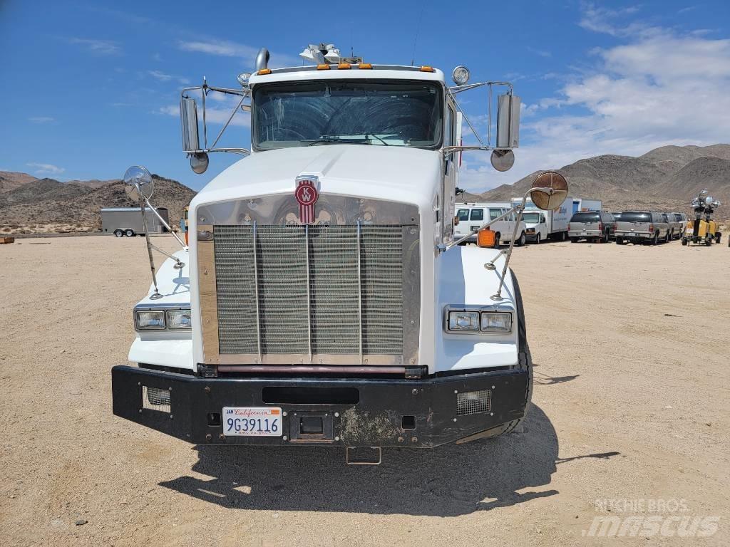 Kenworth T 800 Conventional Trucks / Tractor Trucks