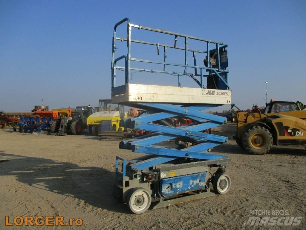 JLG 2030 ES Scissor Lifts