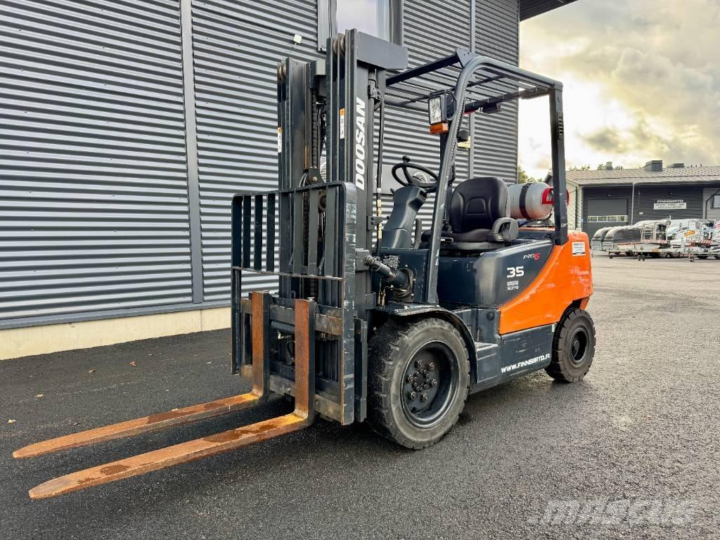 Doosan G 35 C-5 LPG trucks