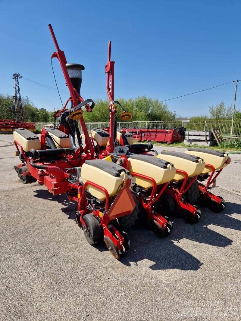 Väderstad TPF8 Farm Drills
