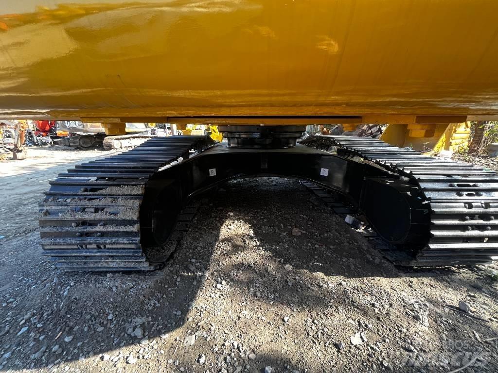 Komatsu PC 220 Crawler Excavators
