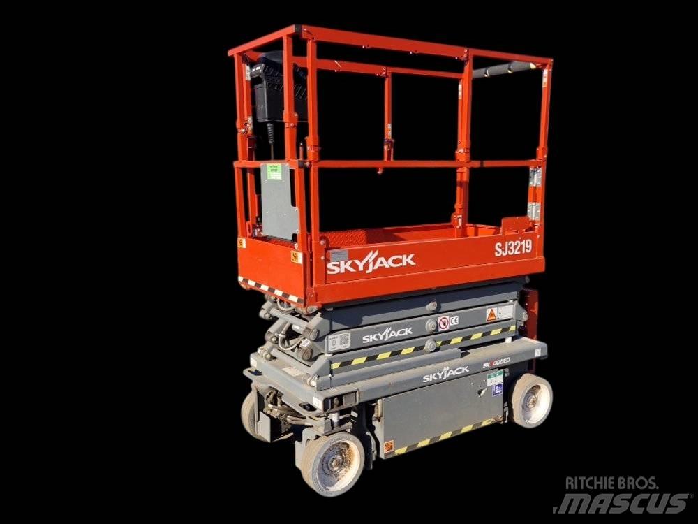 SkyJack SJ 3219 Scissor Lifts