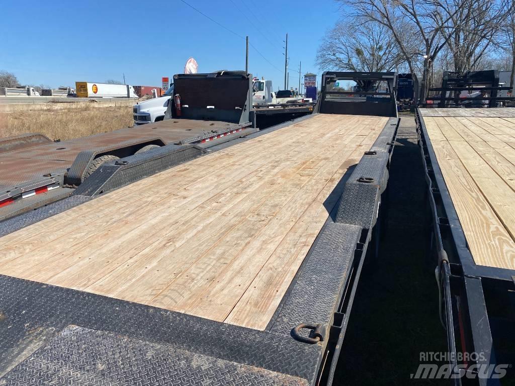 Maxey Gooseneck Flatbed Trailers