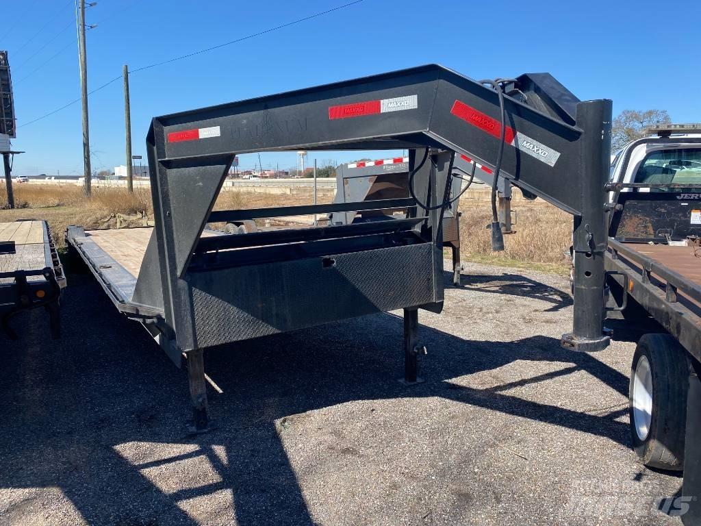 Maxey Gooseneck Flatbed Trailers