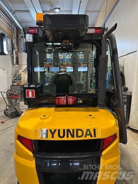 Hyundai 35 DA-9 Diesel Forklifts