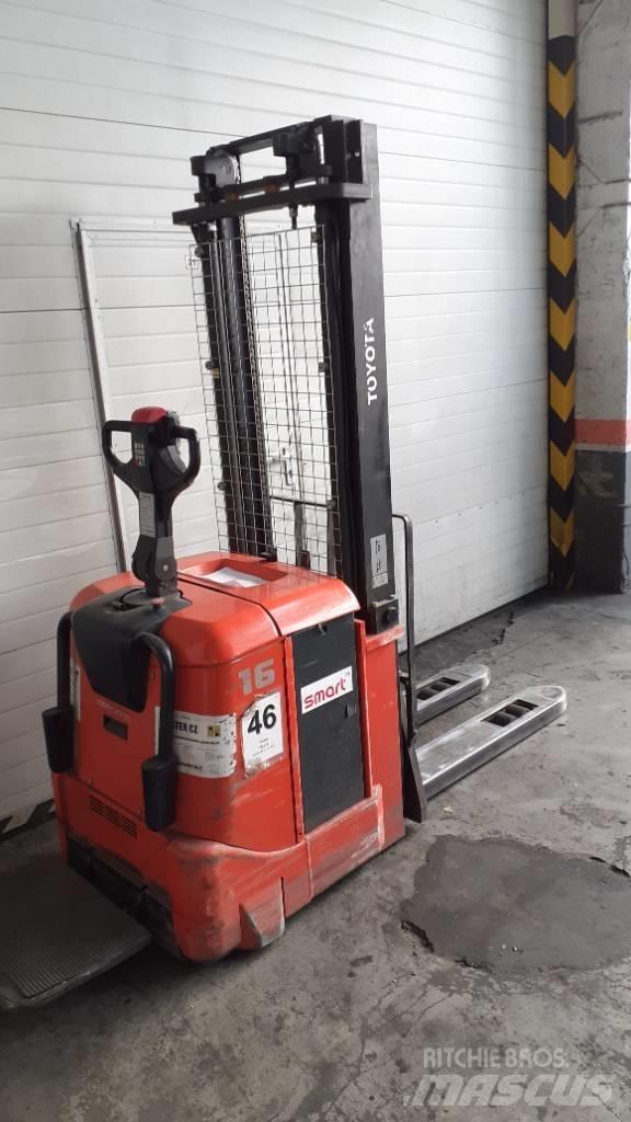 Toyota 7SLL16 Self Propelled Stackers