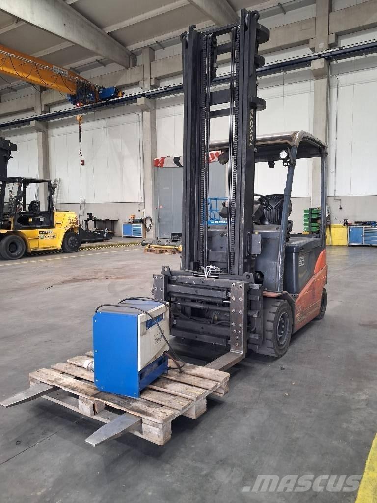 Toyota 8 FBMKT 30 Electric forklift trucks