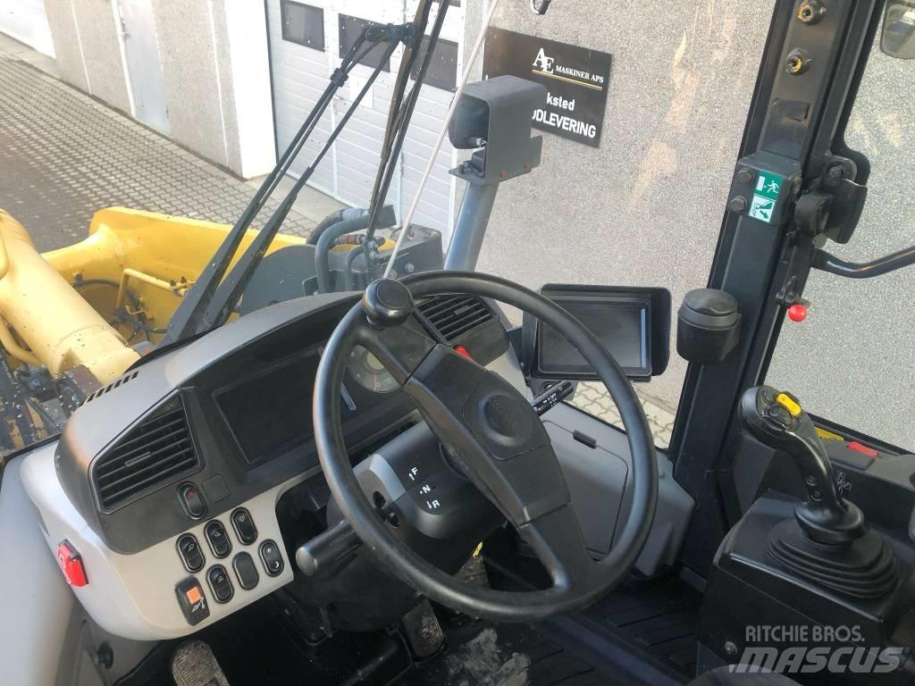 Komatsu WA 320-8 Wheel Loaders