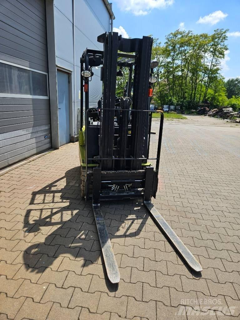 Clark GTX 18 Electric Forklifts
