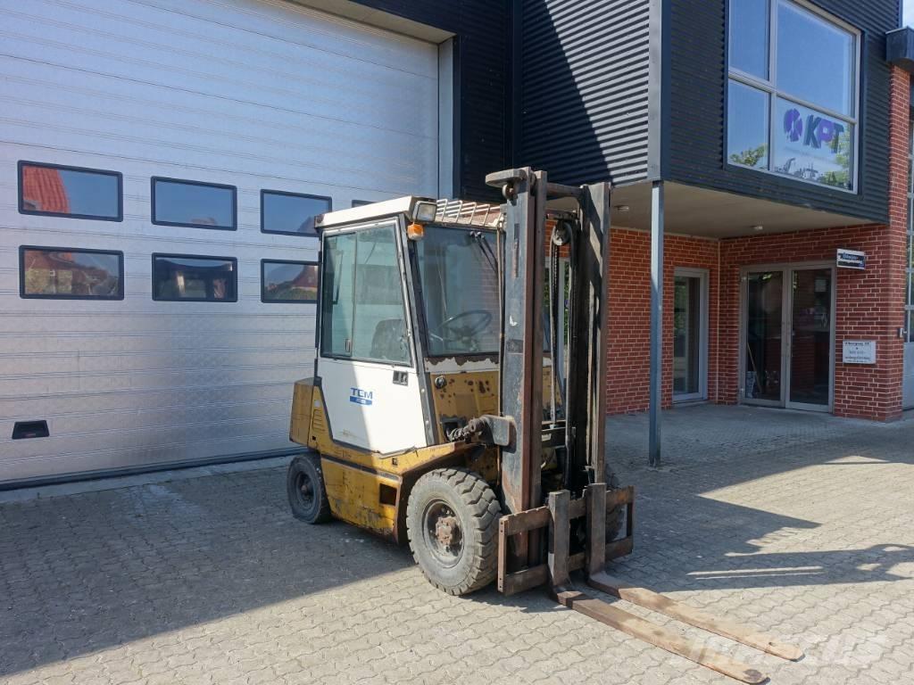 TCM FD 25 Z2 Diesel Forklifts