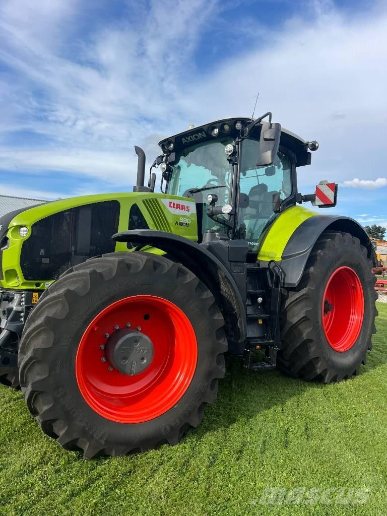 CLAAS AXION 930 Tractors