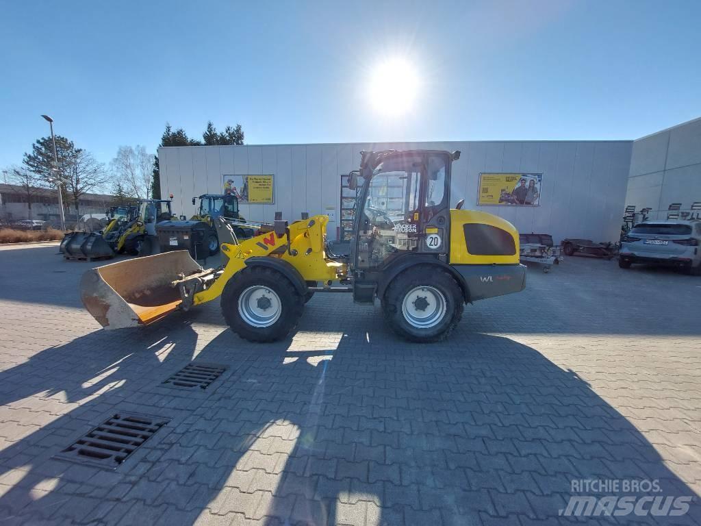 Wacker Neuson WL44 Wheel Loaders